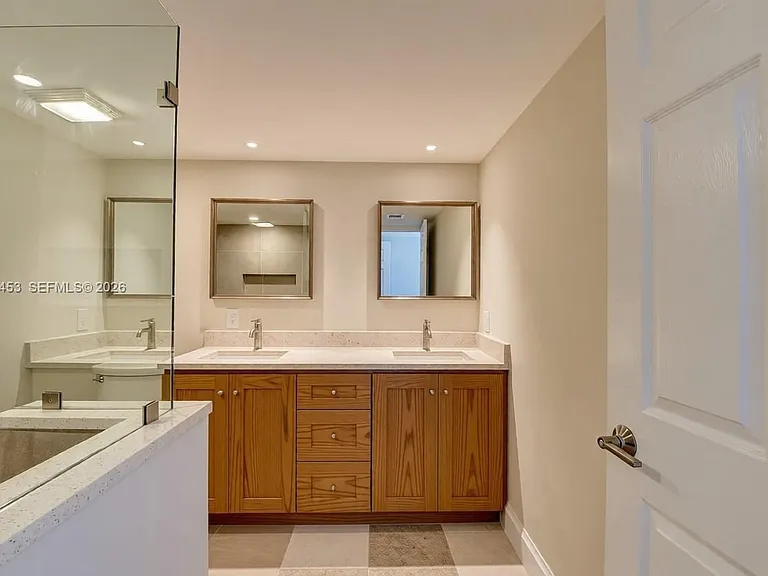 799 Jeffery St #0 — Photo 5