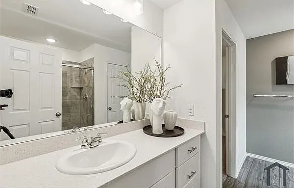 15965 Dauntless Cove Dr — Photo 11