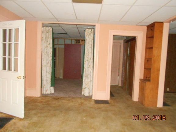 4th image of 106 E Hotchin St