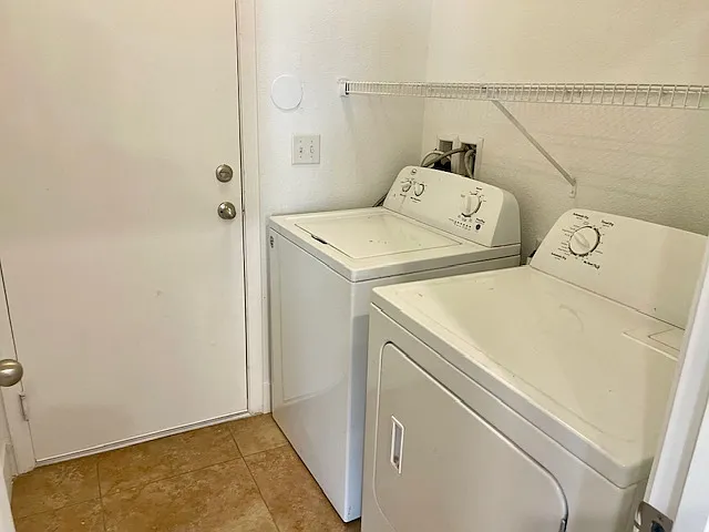 6700 Prairie Dusk Dr — Photo 11