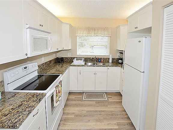 3rd image of 625 W Lake Jasmine Cir APT G-107