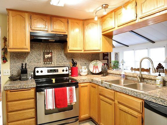 3rd image of 468 Chateau La Salle Dr #468