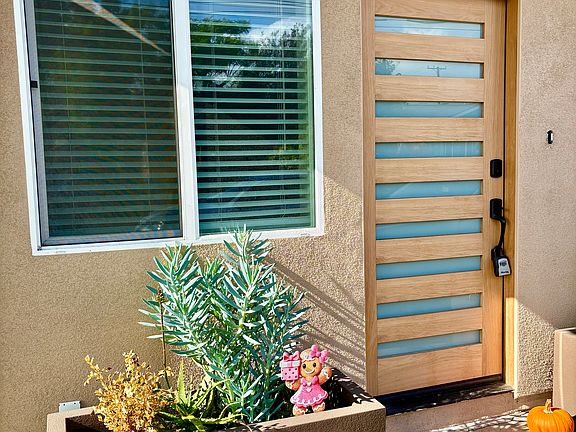 2nd image of 391 Molino Ave #9