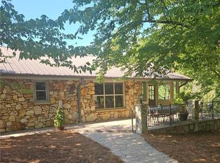1409 Good Hope Dr, Walnut Cove, NC 27052