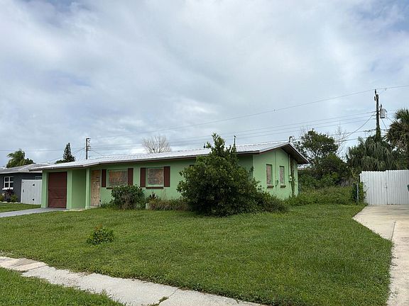2nd image of 830 1st St
