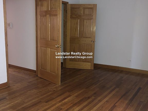3rd image of 4442 N Western Ave #1B
