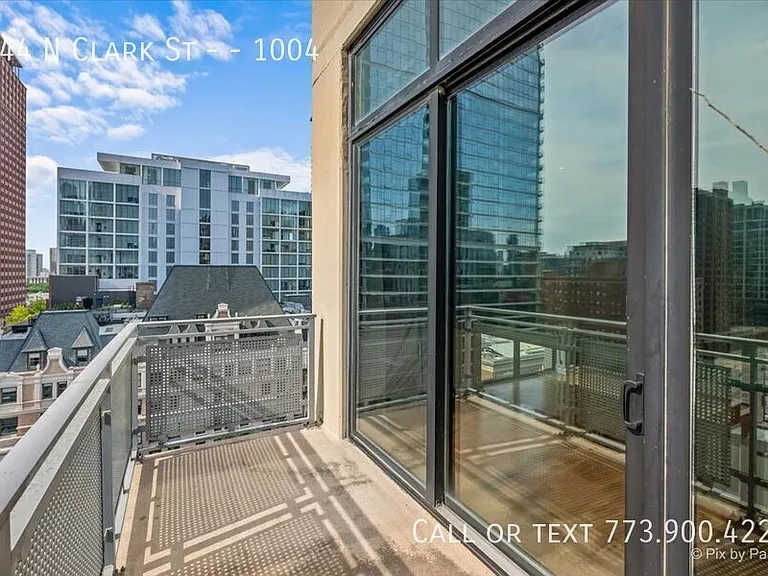 744 N Clark St #1004 — Photo 21