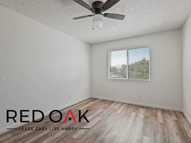 1215 D St #D101 — Photo 13