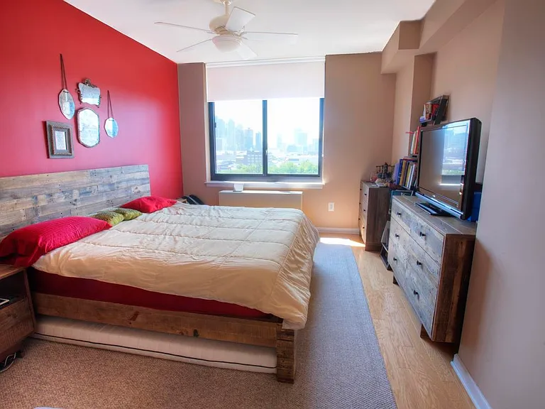 700 Grove St #12J — Photo 10