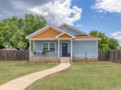 120 W Brazos, Uvalde, TX, 78801