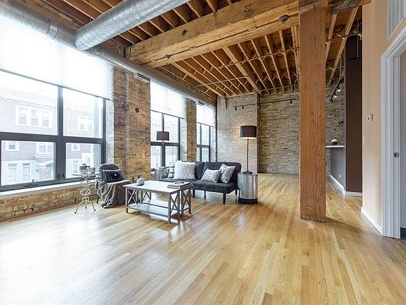 4th image of 420 W Grand Ave #Ps6