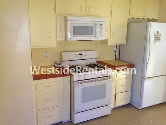 5th image of 3205 Emerson St