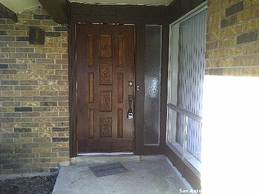 4th image of 242 Whispering Oaks St