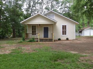 835 Worth St, Hemphill, TX 75948