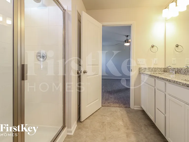 412 Stonefence Dr — Photo 10