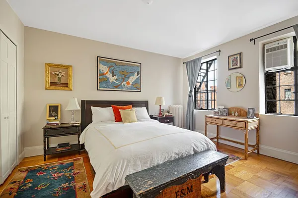 Sold by Compass | media 5