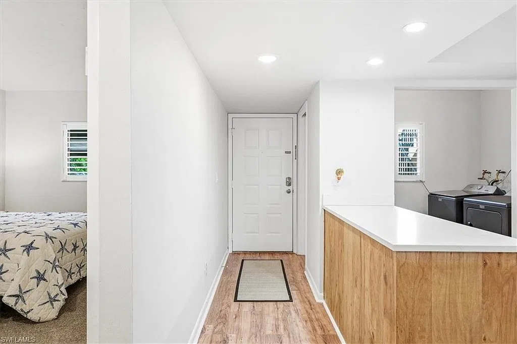 2 bed, 2.0 bath, 986 sqft, $2,200 — Photo 4