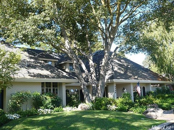 2nd image of 3334 Cove Cir
