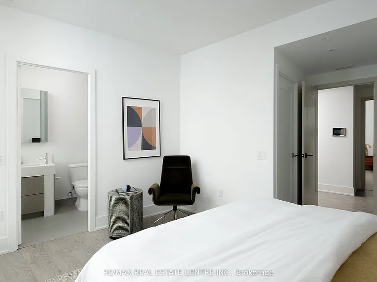 10 York St #6210 — Photo 21