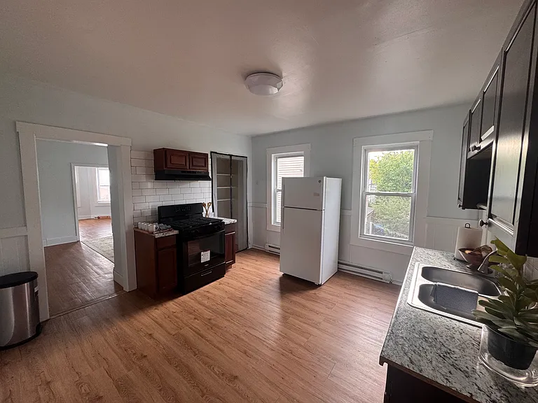 111 Southgate St #2 — Photo 11
