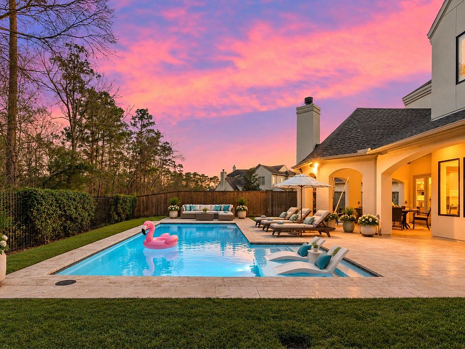 1st image of 64 S Parkgate Cir