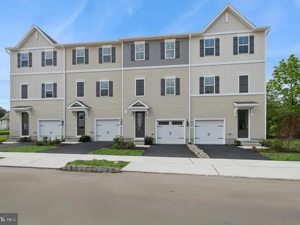 58 Silverbell Ave, Berlin, NJ 08009