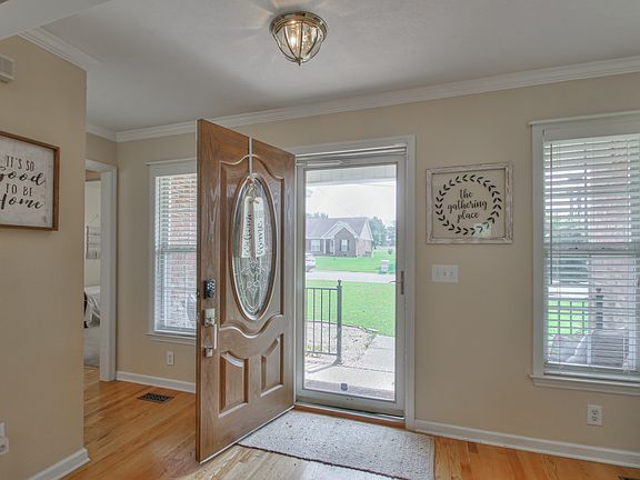 5th image of 108 Canterbury Close