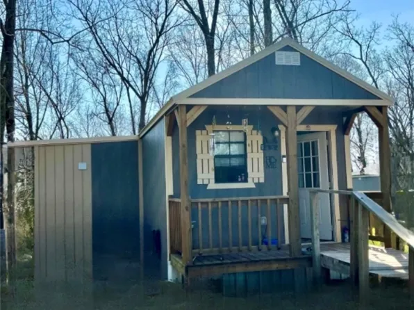 706 McNelly Rd, Seligman, MO 65745