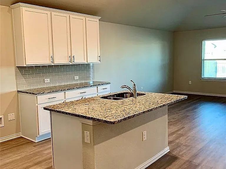 17320 Crowndale Dr — Photo 5