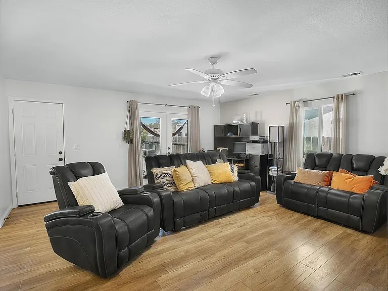 2609 Central Ave — Photo 6