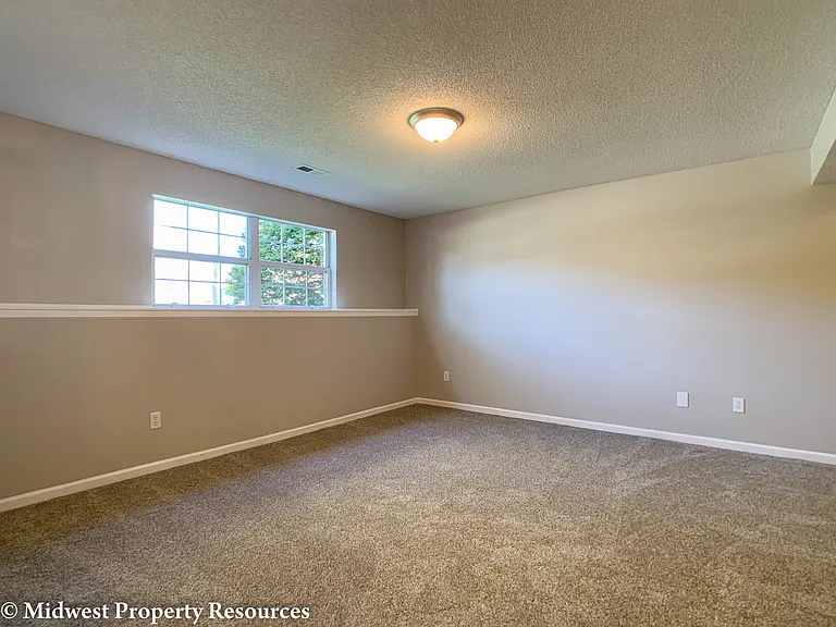 617 SE Battery Dr — Photo 24