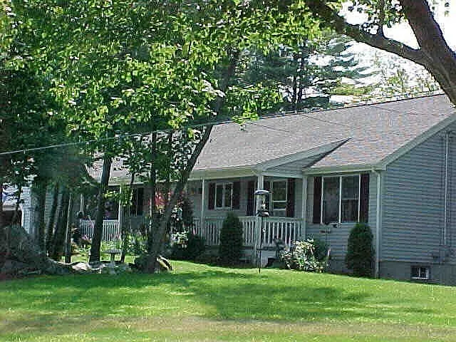 192 Lower Schofield Ave — Photo 2