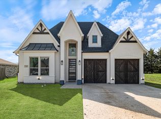 313 Kelcey Ct, Trenton, TX 75490