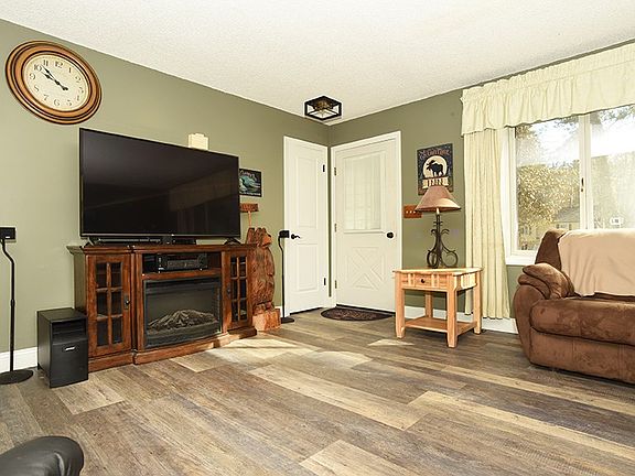 5th image of 43 Wineberry Ln