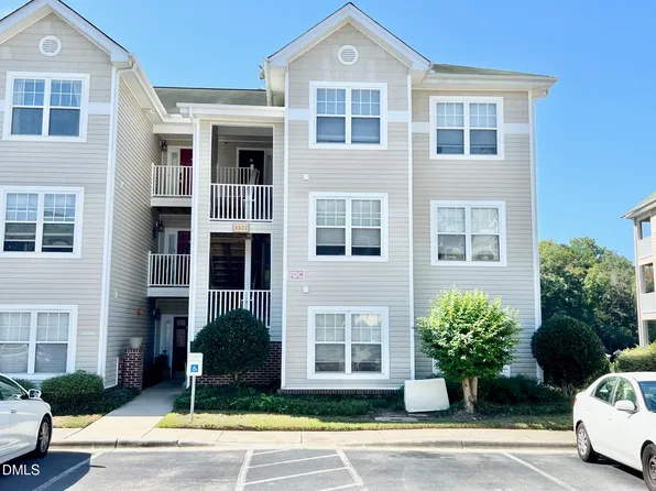 3322 Point Pl #6, Fayetteville, NC 28301
