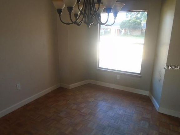 5th image of 824 Maraval Ct