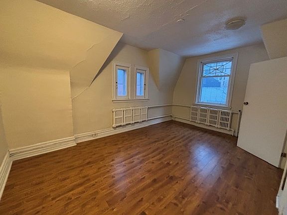5th image of 182 Lisgar St #1539288