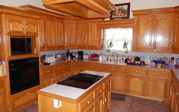 3rd image of 2404 El Encino Dr