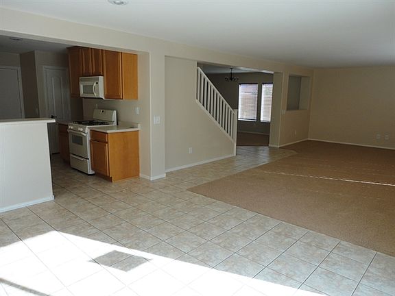 4th image of 557 Caribbean Palm Dr