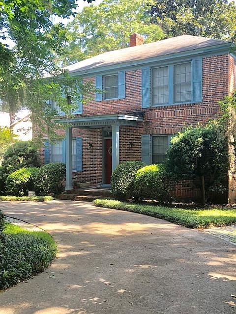 1st image of 558 Fairway Dr