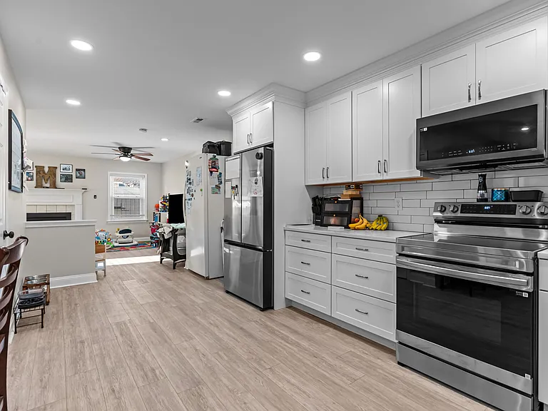 307 Andover Rd — Photo 17