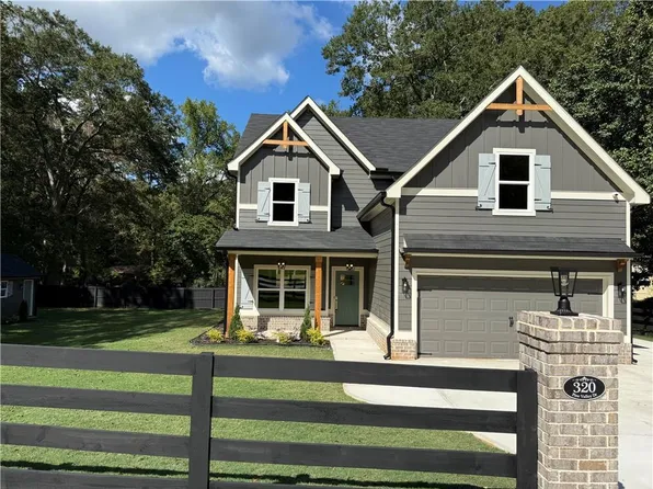 320 Pine Valley Dr, Royston, GA 30662