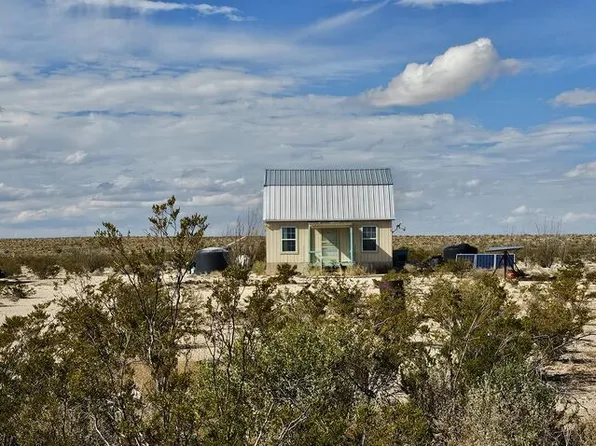 1625 La Roja Ln, Terlingua, TX 79852