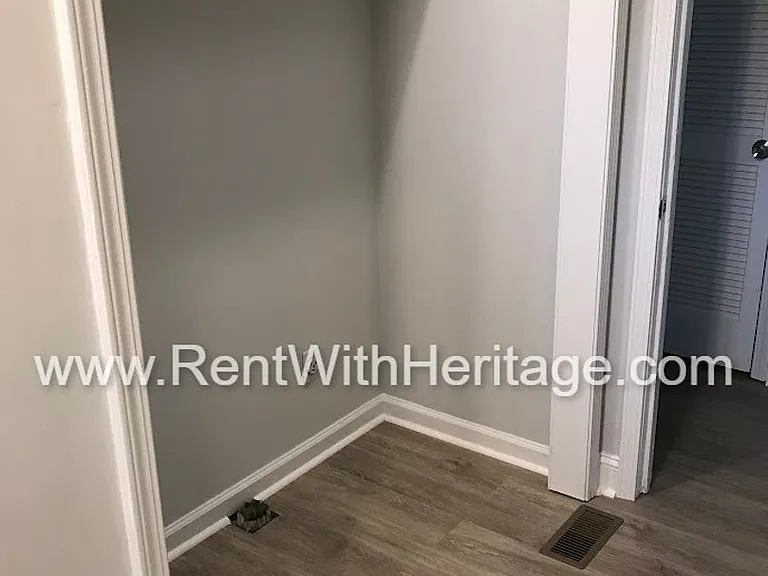 1709 Nutmeg St — Photo 13