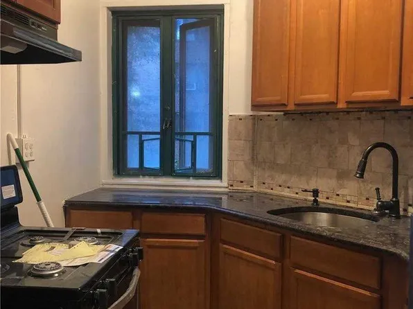 1530 Metropolitan Ave APT 2D, Bronx, NY 10462