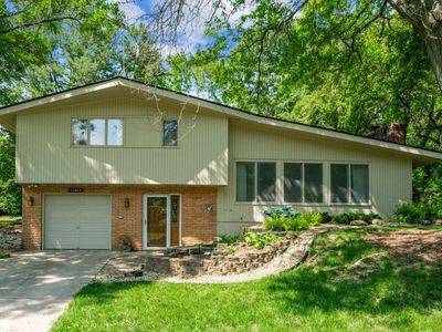 15812 Woodgate Rd N, Minnetonka, MN, 55345