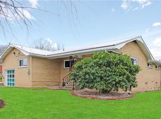 107 Breezeway Dr, Sarver, PA 16055