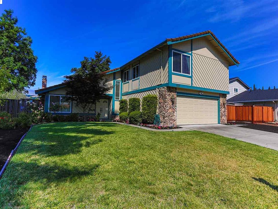 2nd image of 10017 El Dorado Dr
