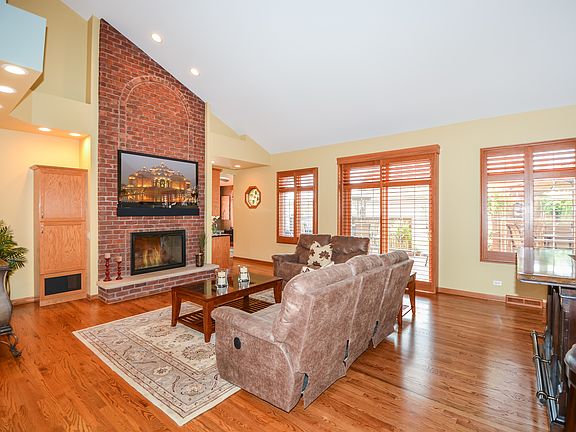 4th image of 11225 Wexford Dr