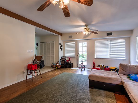 3rd image of 4131 Grant Blvd
